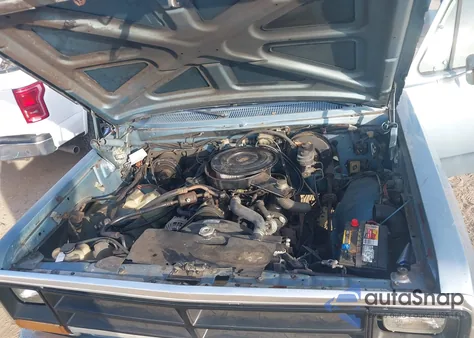 1985 Dodge D-Series D100/D150 z USA, uszkodzony, nr VIN 1B7FD14T7FS536112